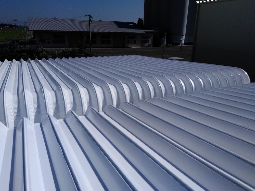 暑さ対策が他社の３分の２の低コストで実現できた！　屋根塗装　工場　遮熱塗装（奥州市）