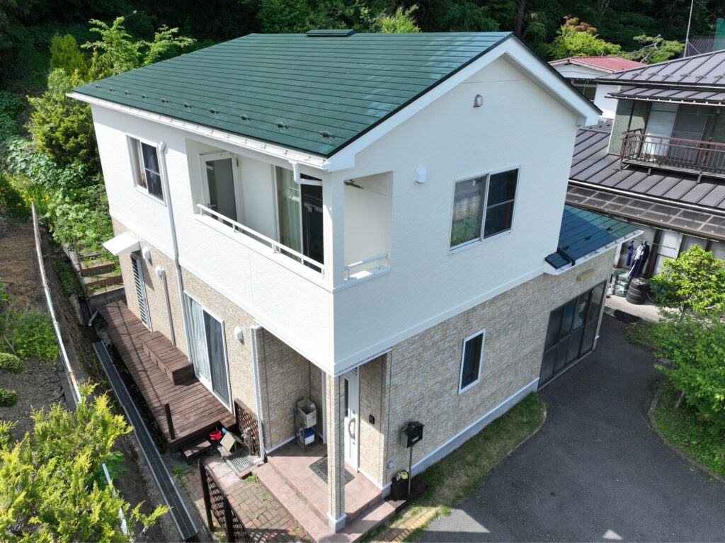 【奥州市】アイフルホームのお家で屋根・外壁塗装工事をしました。ラジオ放送を聞いて、お願いしようと決めました。家が明るくなり、子どもたちも喜んでいます！
