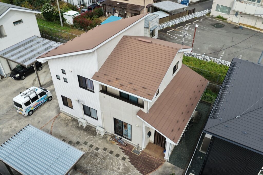 【奥州市】ユニバーサルホームのお家で、屋根カバー工法・外壁塗装工事をしました！